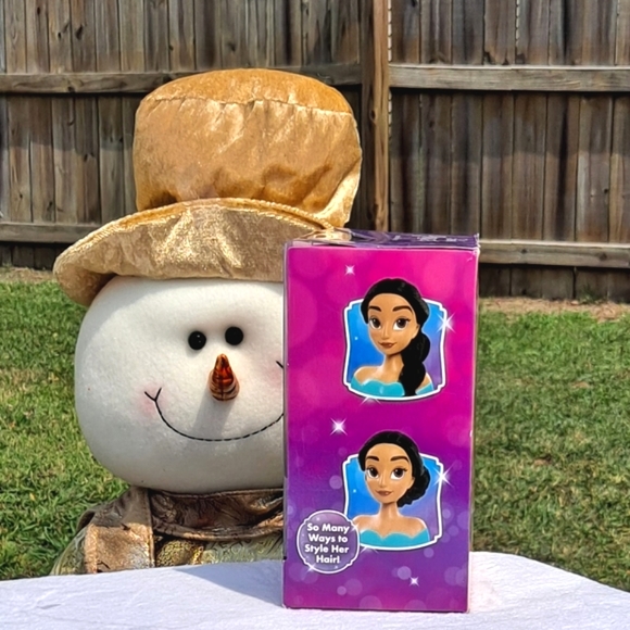 Disney Princess Jasmine Styling Head And Hair Brush Set - Picture 5 of 5